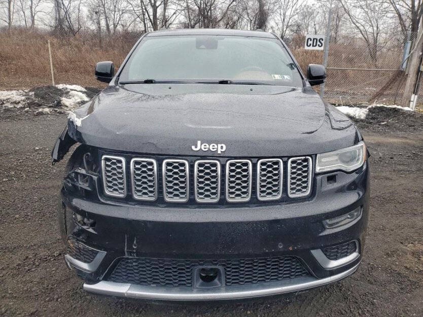 2017 Jeep Grand Cherokee Image 2