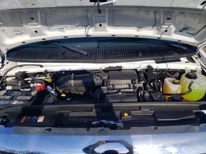 2025 Ford E-Series Image 9