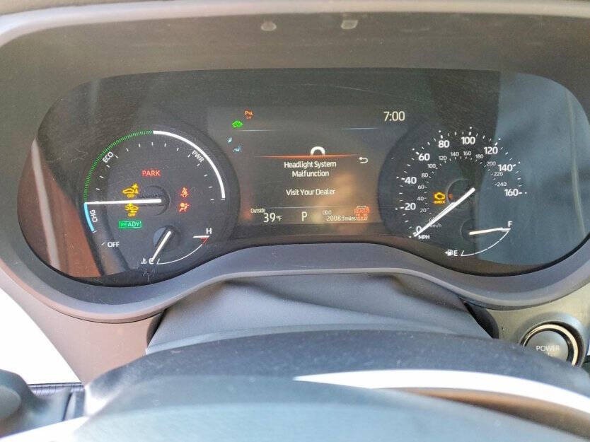 2025 Toyota Sienna Image 8