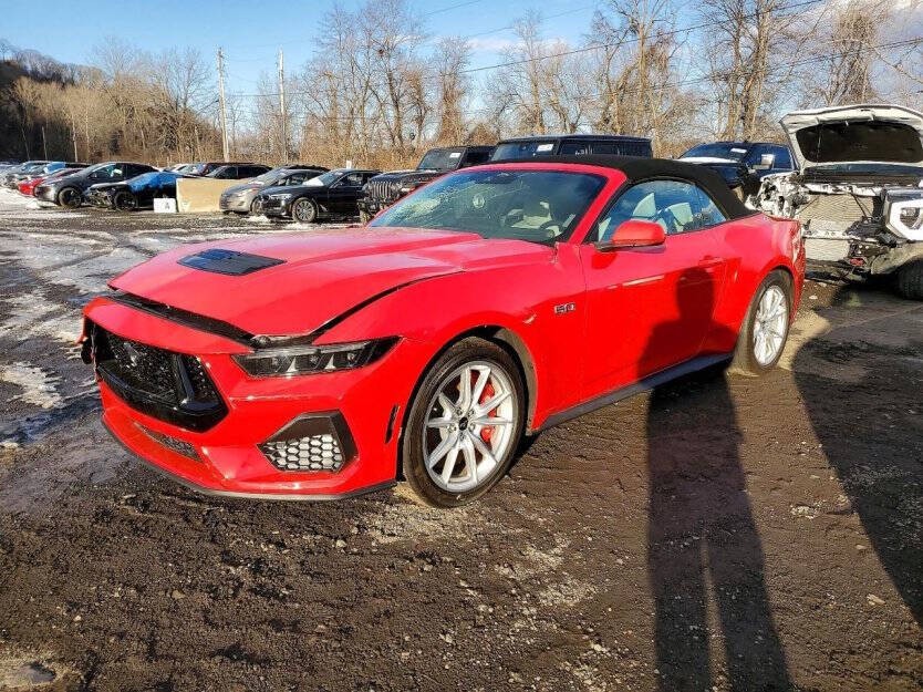 2025 Ford Mustang Image 3