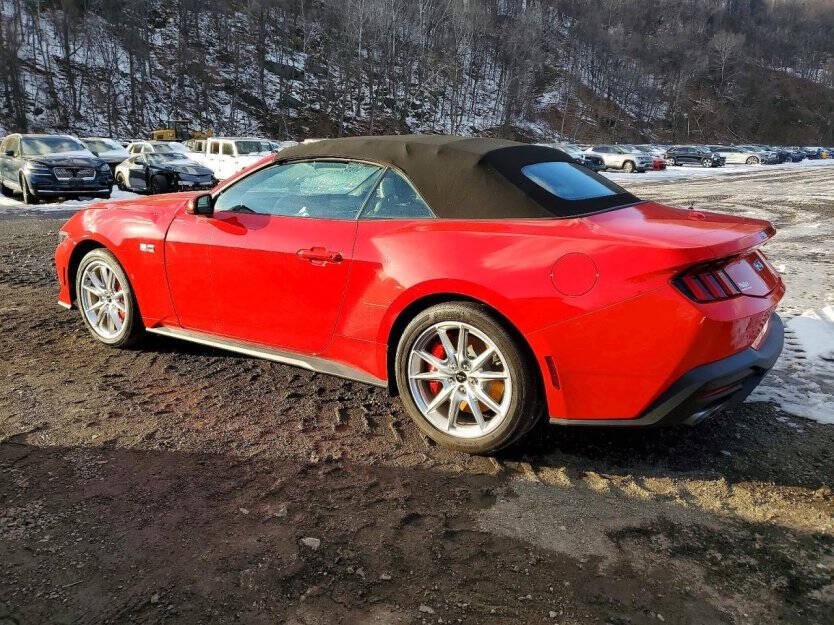 2025 Ford Mustang Image 4