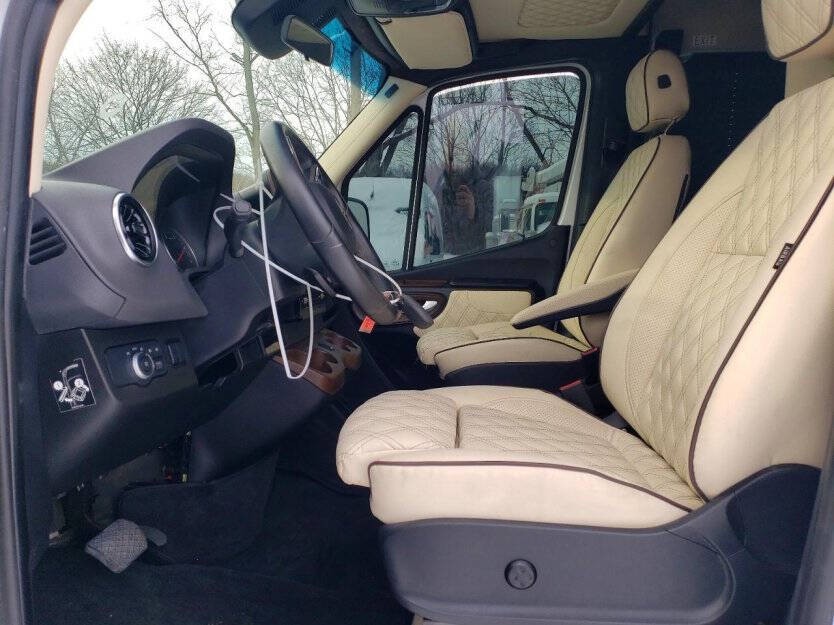 2022 Mercedes-Benz Sprinter Image 6