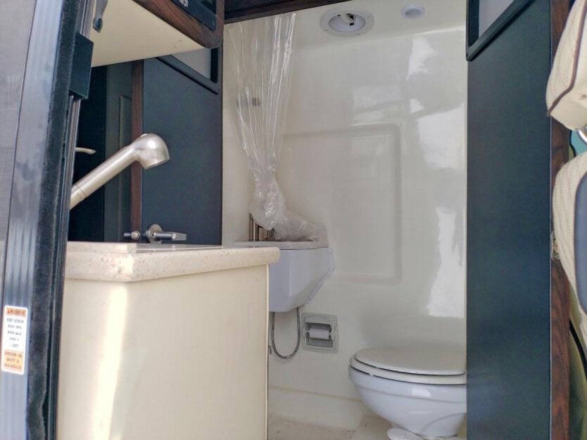 2022 Mercedes-Benz Sprinter Image 9