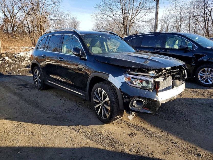 2023 Mercedes-Benz GLB Image 1