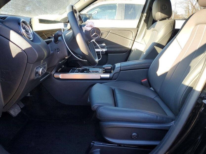 2023 Mercedes-Benz GLB Image 6