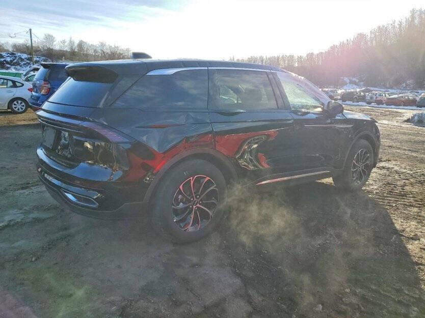 2025 Lincoln Nautilus Image 4