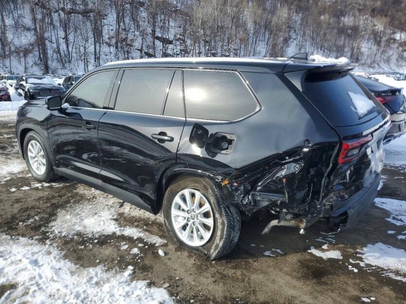 2025 Toyota Highlander Image 3