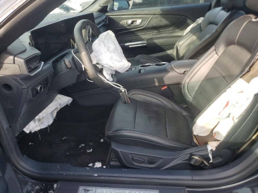 2024 Ford Mustang Image 6