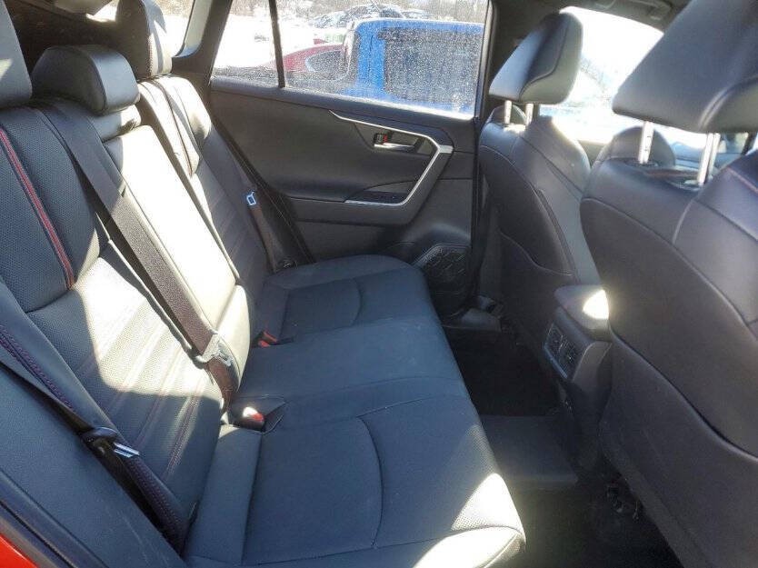 2022 Toyota Rav4 Image 9