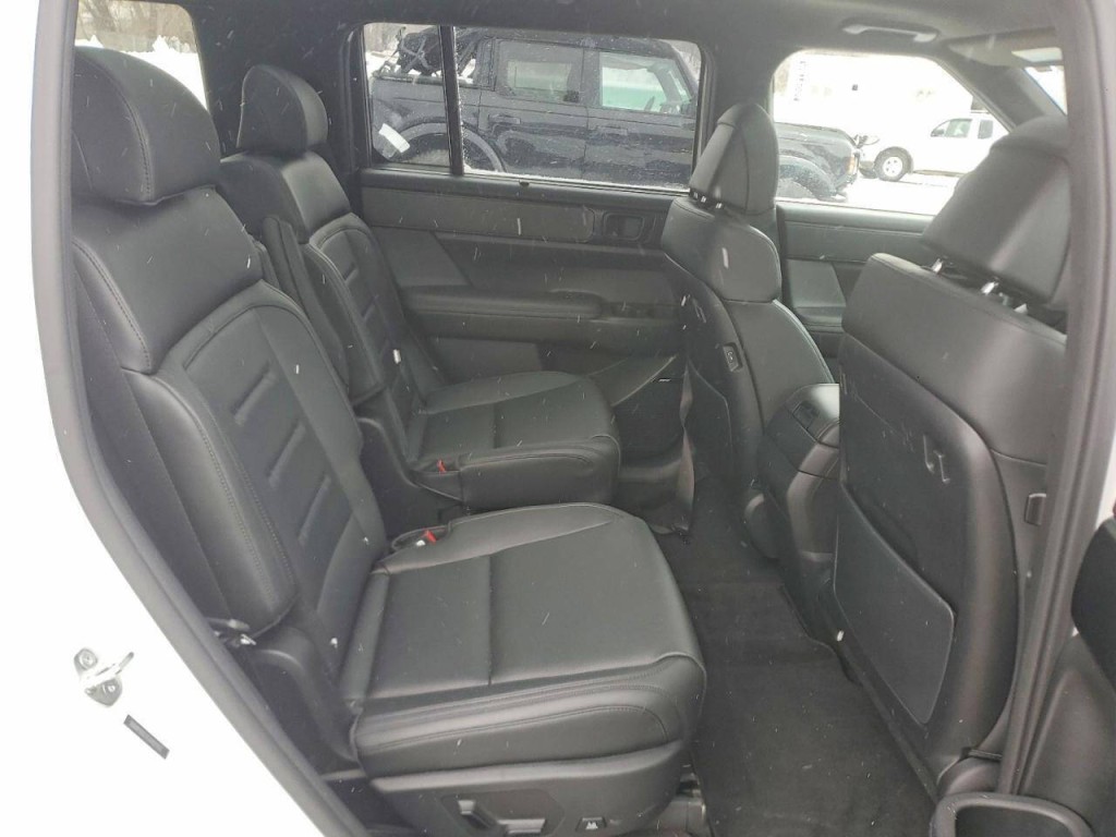 2025 Hyundai Santa Fe Image 9