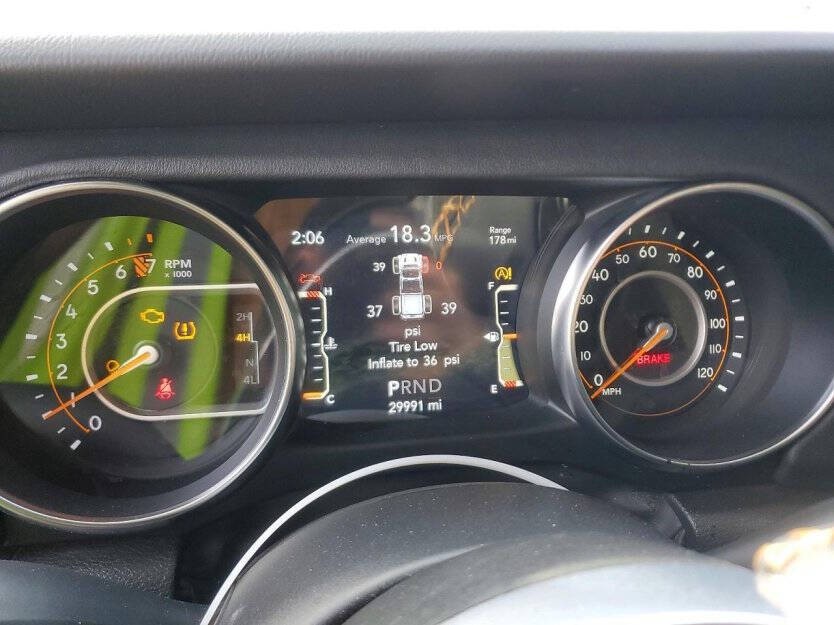 2023 Jeep Gladiator Image 8