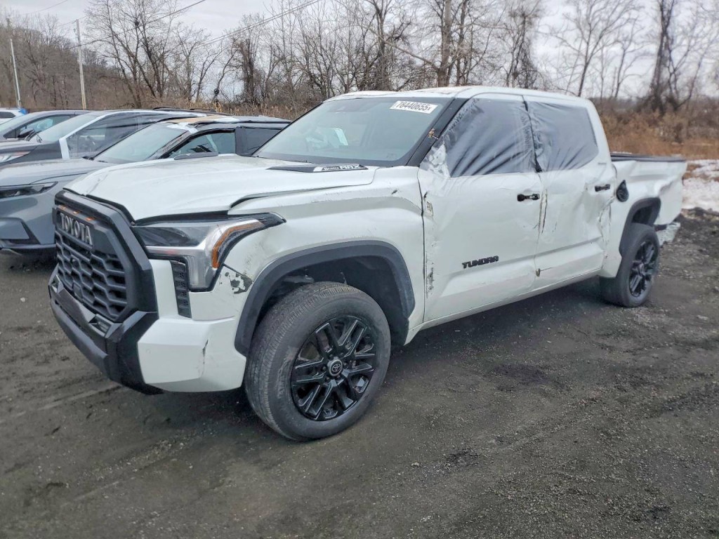 2024 Toyota Tundra Image 2