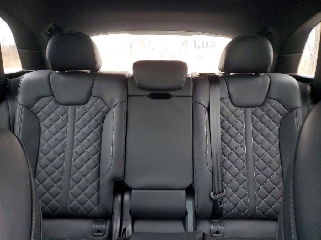 2025 Audi Q5 Image 7