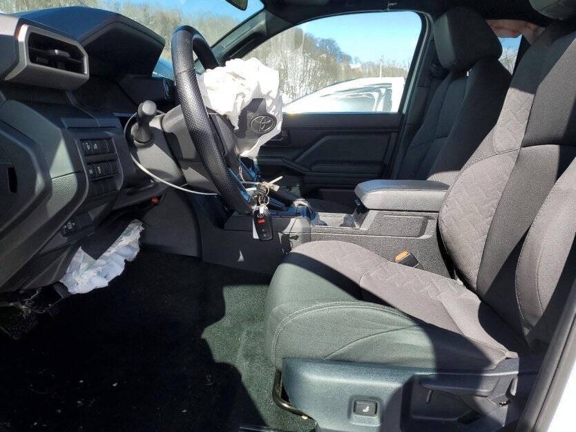 2025 Toyota Tacoma Image 6