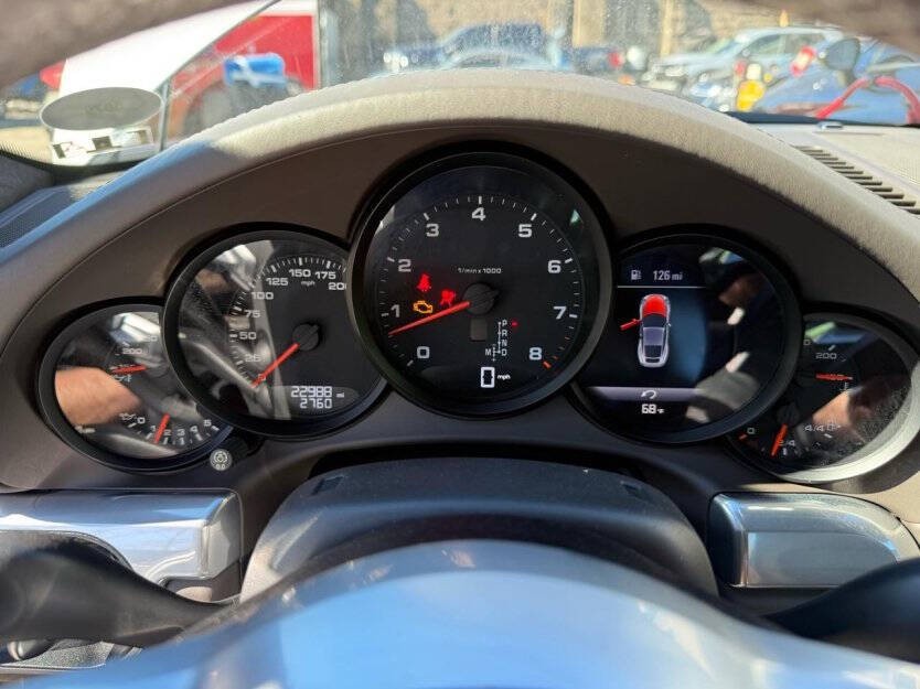 2019 Porsche 911 Image 8