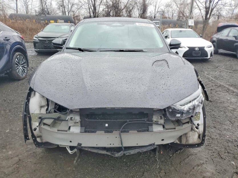 2022 Ford Mustang Image 2