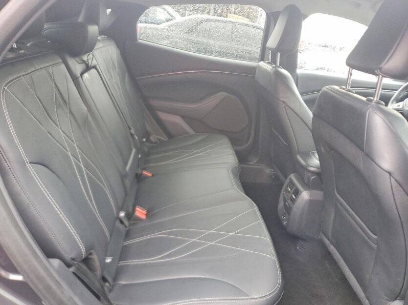 2022 Ford Mustang Image 9