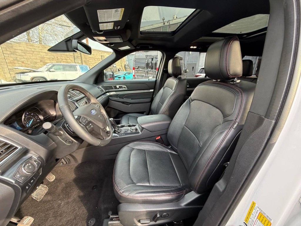 2019 Ford Explorer Image 7
