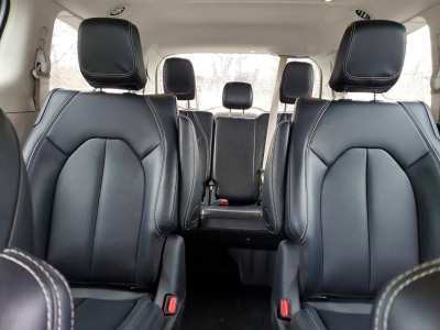 2024 Chrysler Pacifica Image 6