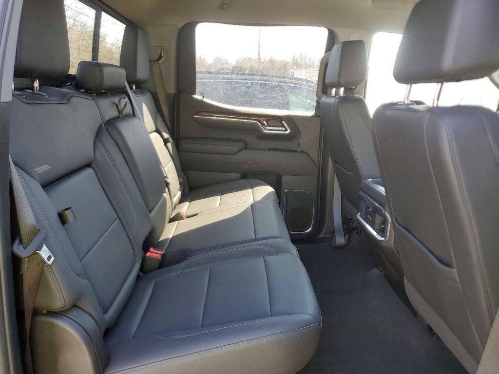 2025 GMC Sierra 1500 Image 7
