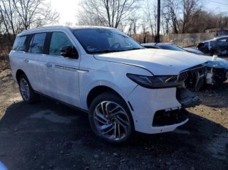 Image for 2025 Lincoln Navigator Reserve ID: 7358658