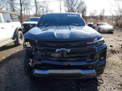2024 Chevrolet Colorado Image 2