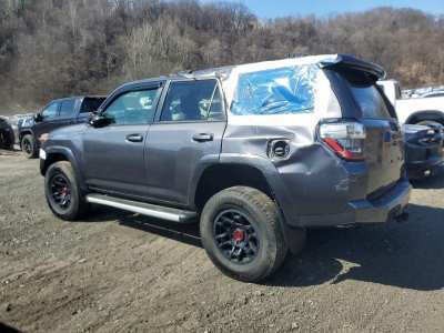 2022 Toyota 4Runner Image 3