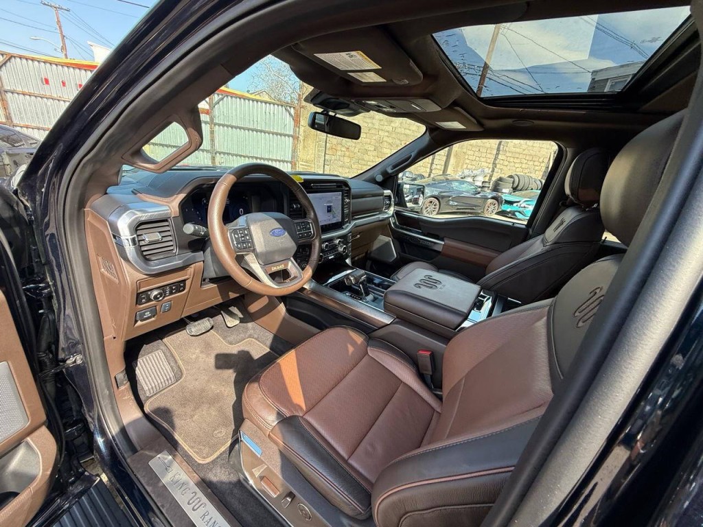 2025 Ford F-150 Image 6