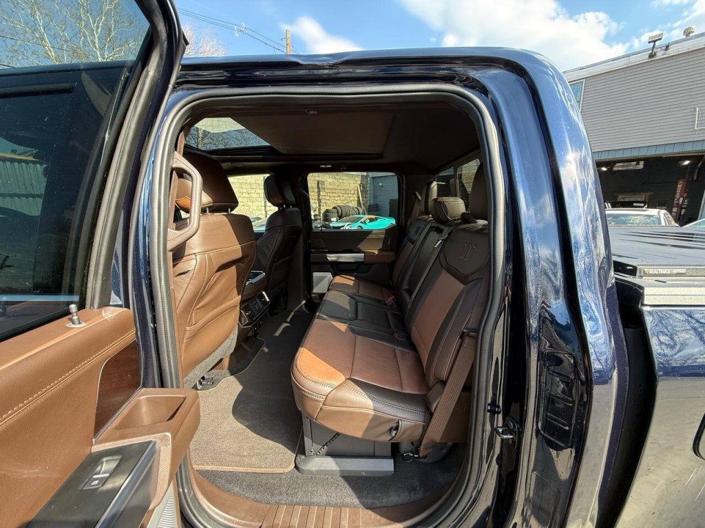 2025 Ford F-150 Image 8