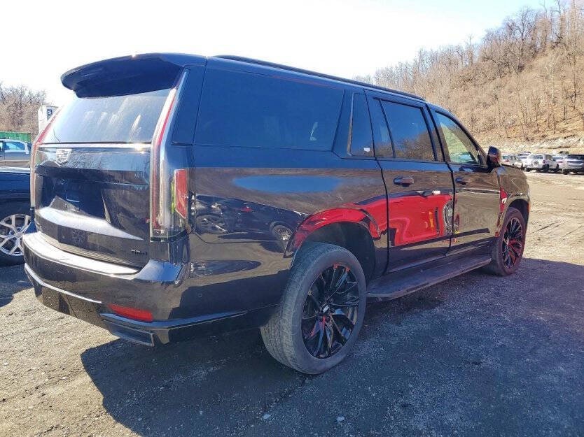 2022 Cadillac Escalade Image 5