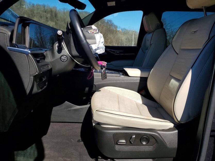 2022 Cadillac Escalade Image 6