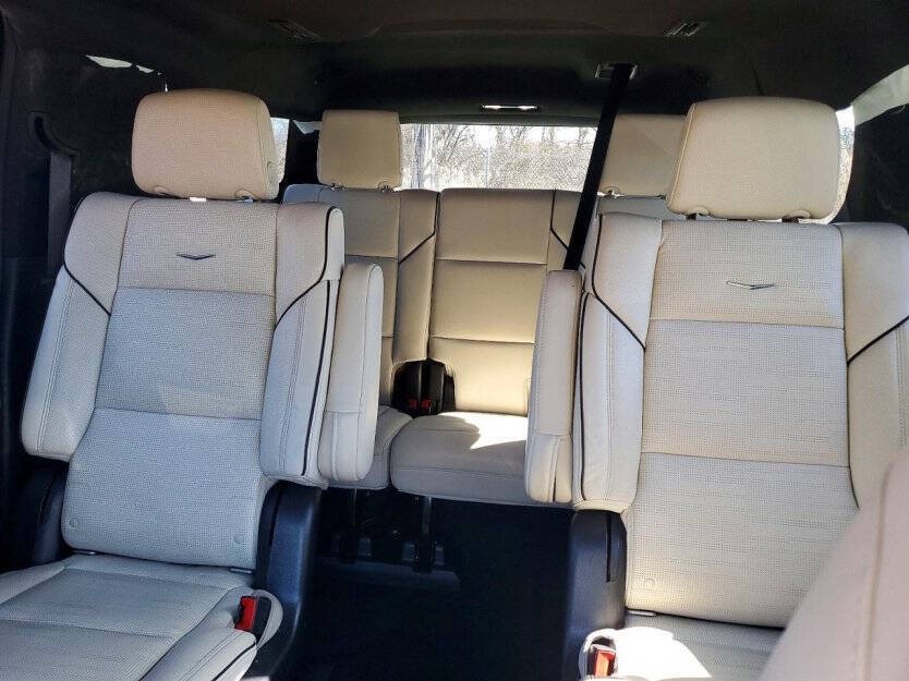 2022 Cadillac Escalade Image 7