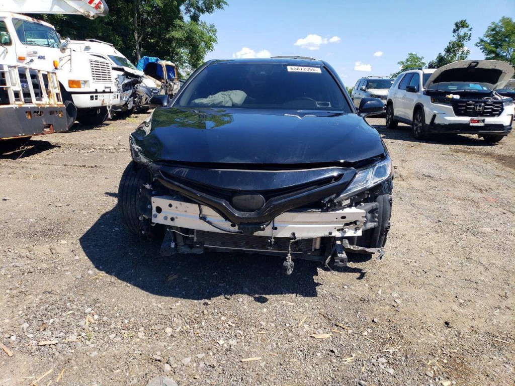 2023 Toyota Camry Image 2