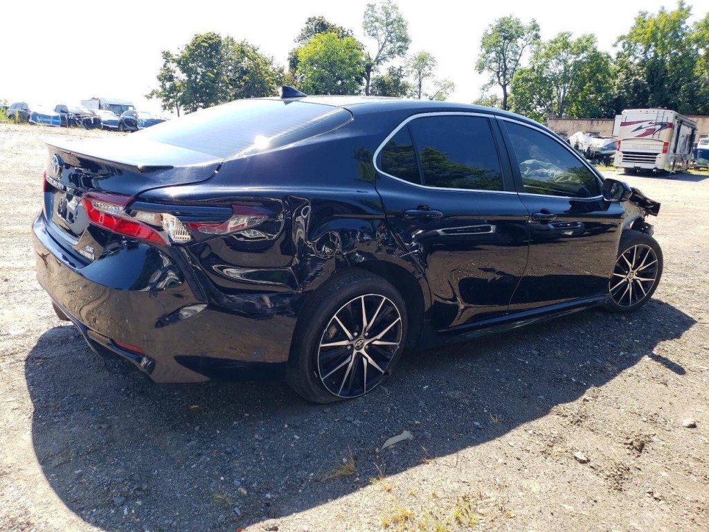 2023 Toyota Camry Image 5