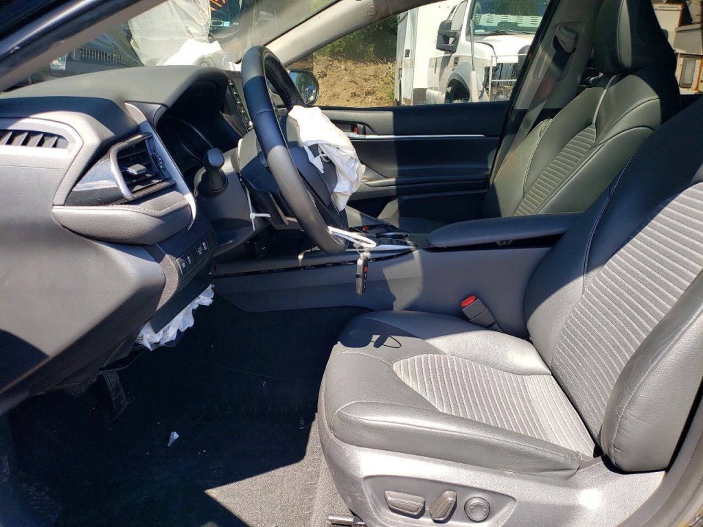 2023 Toyota Camry Image 6