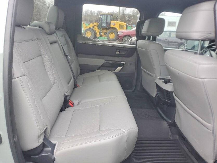 2025 Toyota Tundra Image 7