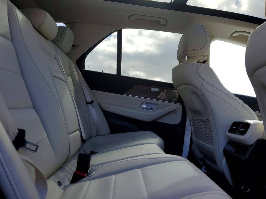 2026 Mercedes-Benz GLE-Class Image 9