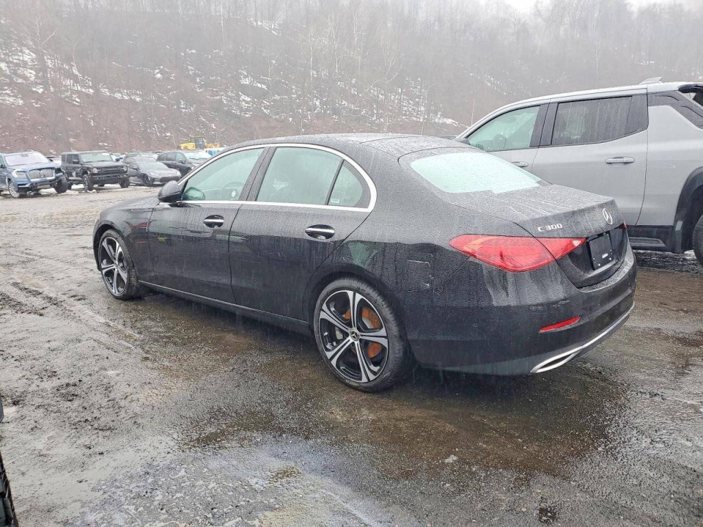 2025 Mercedes-Benz C-Class Image 3