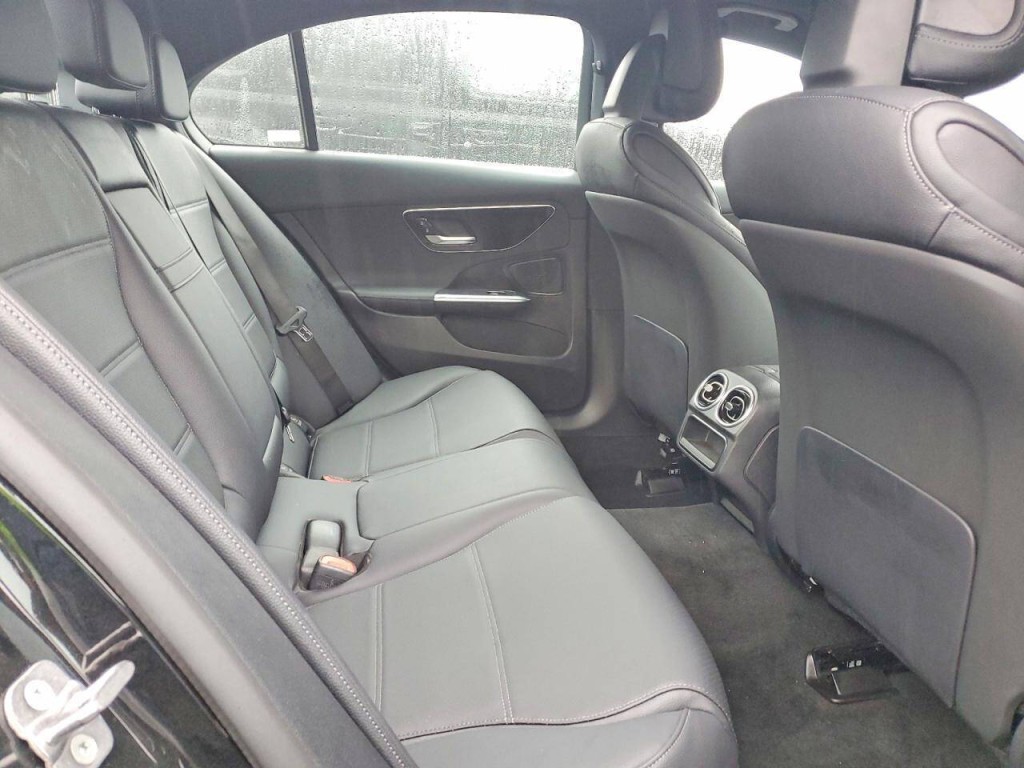 2025 Mercedes-Benz C-Class Image 6