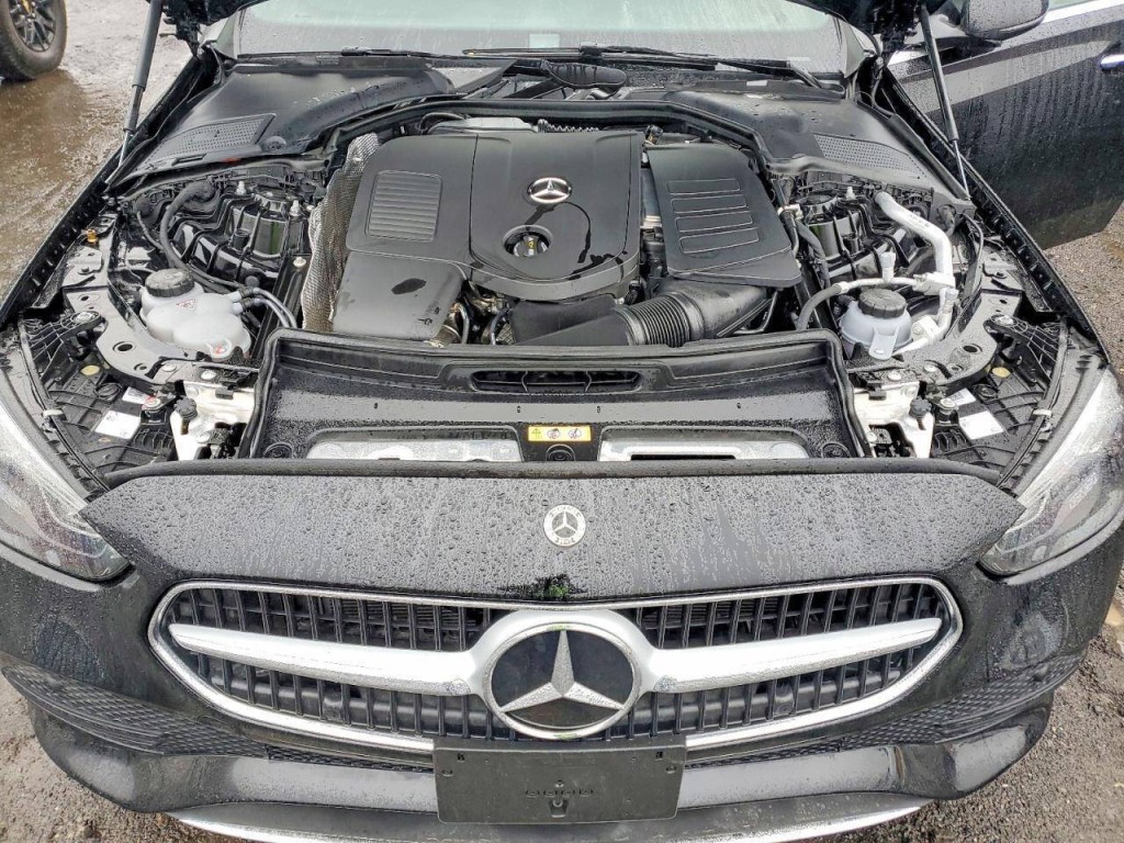 2025 Mercedes-Benz C-Class Image 9