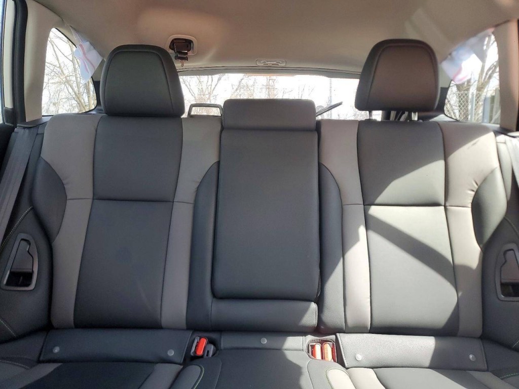 2025 Subaru Outback Image 7