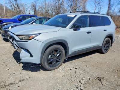 2025 Toyota Highlander Image 3