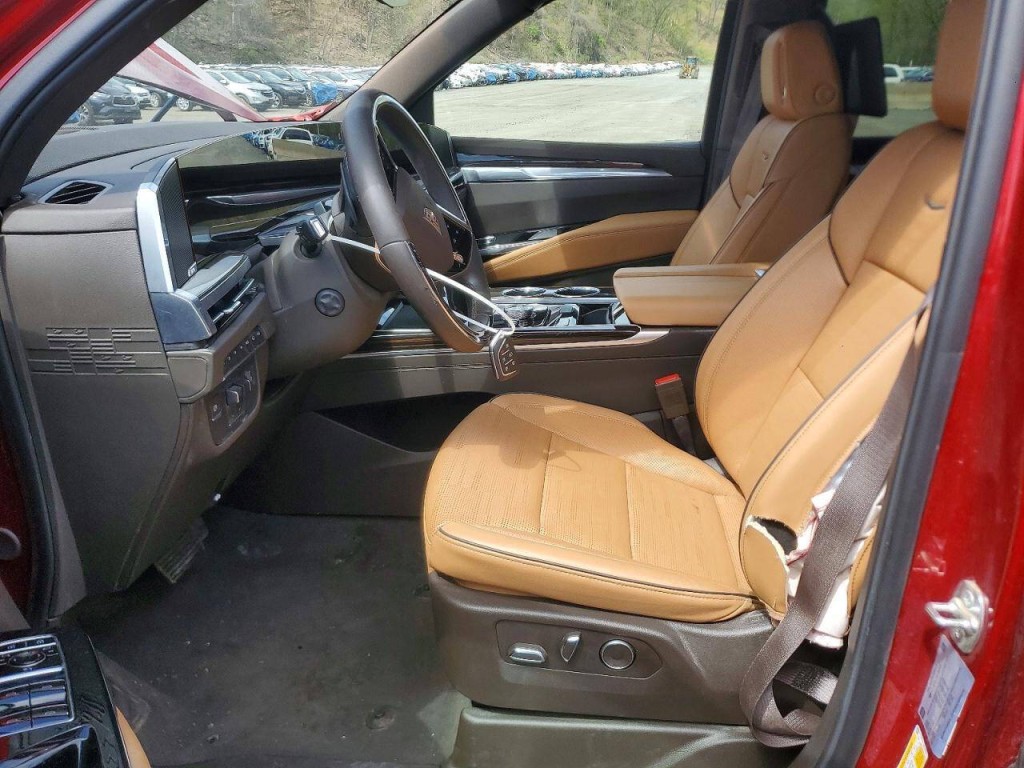 2025 Cadillac Escalade Image 5