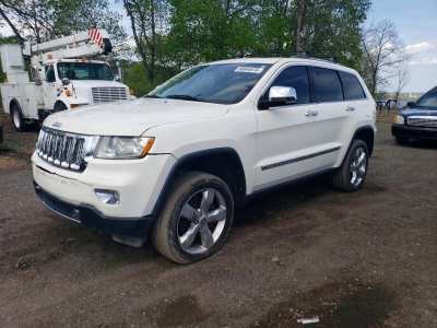 2012 Jeep Grand Cherokee Image 2