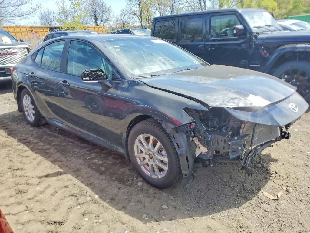 2025 Toyota Camry Image 1