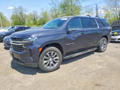 2023 Chevrolet Suburban Image 2