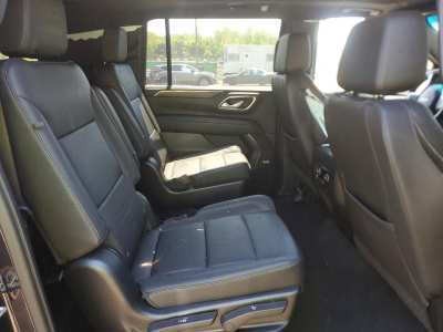 2023 Chevrolet Suburban Image 9