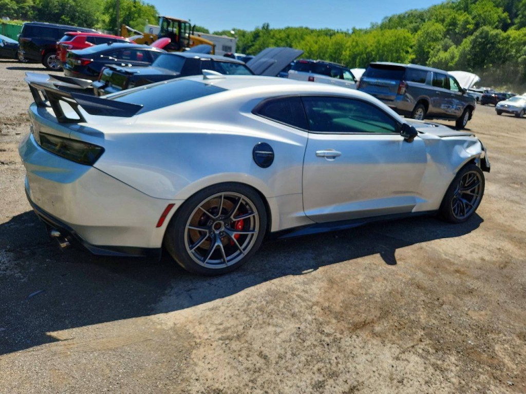 2018 Chevrolet Camaro Image 5