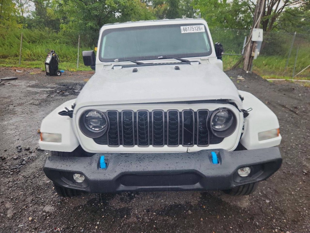 2024 Jeep Wrangler Image 2