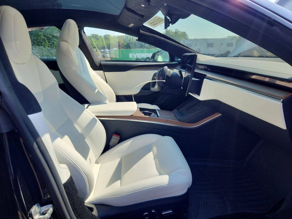 2024 Tesla Model S Image 5